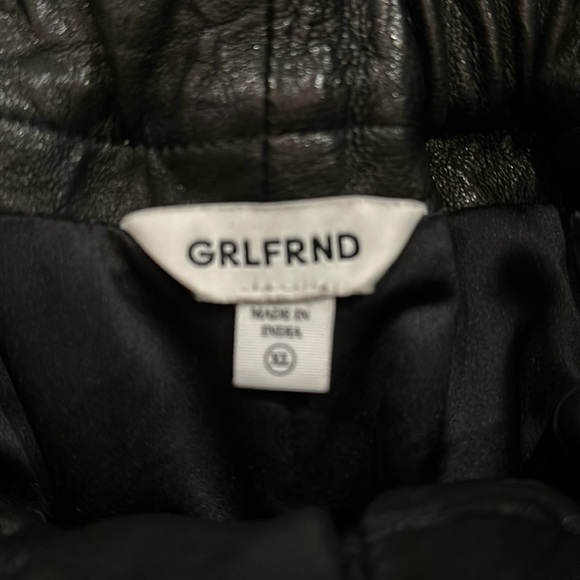 GRLFRND LEATHER PAPERBAG SHORTS - Picture 4 of 5